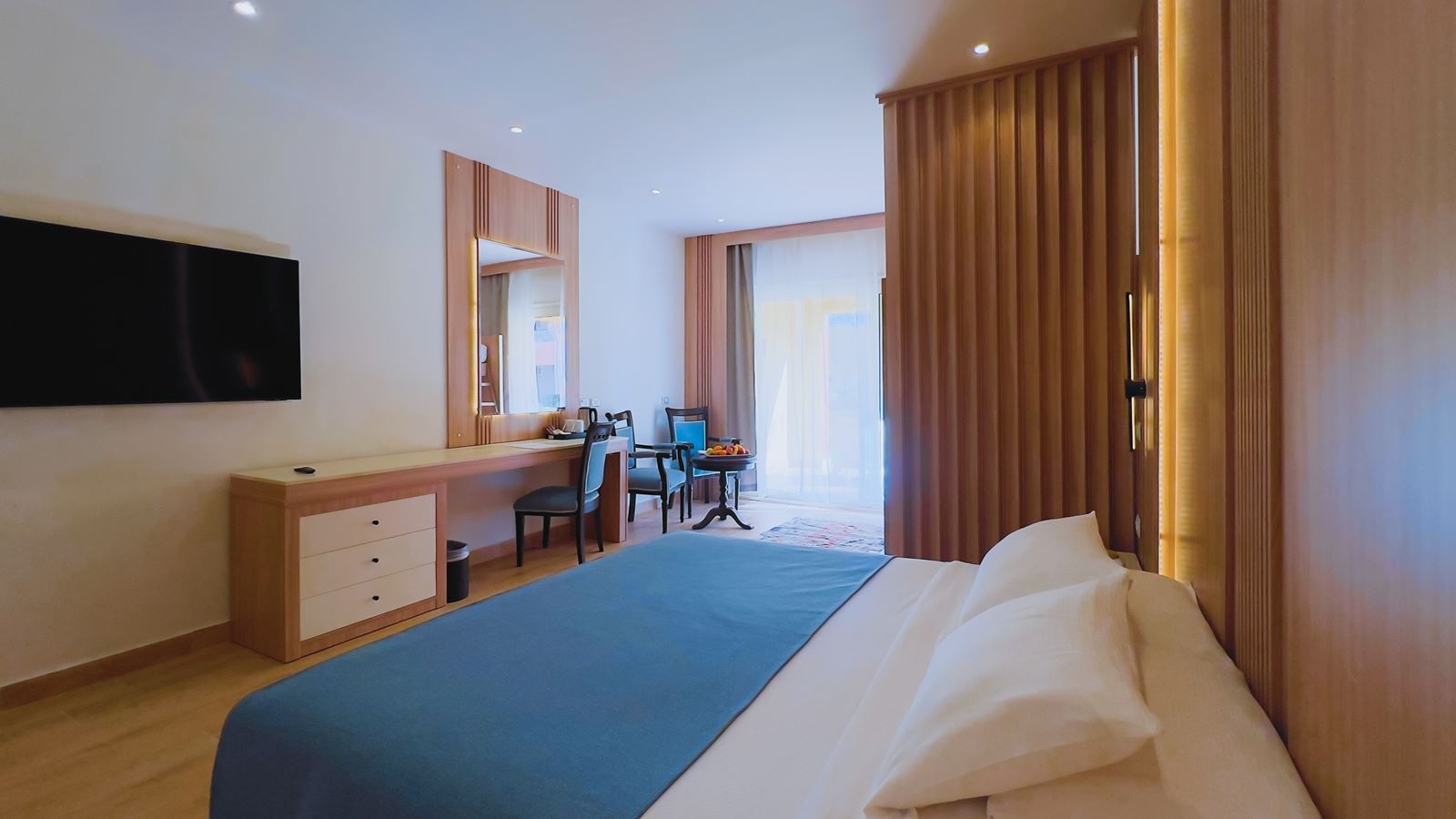 rooms-family-select-bunk-bed-garden-view