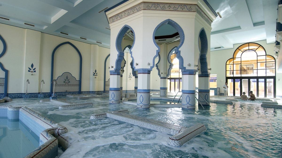 pools-indoor-pool
