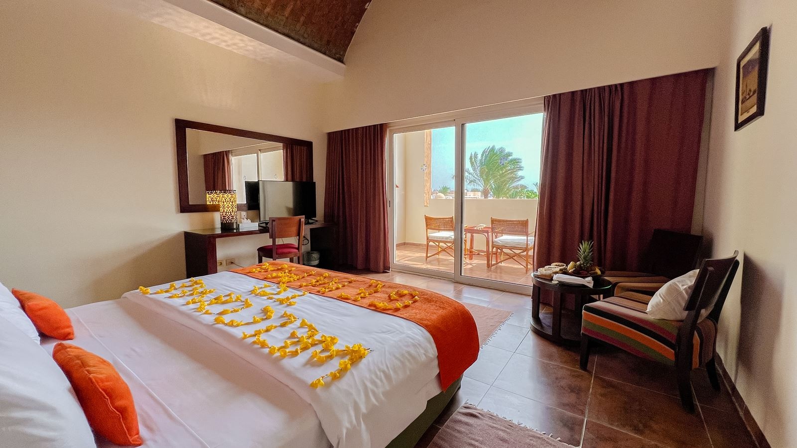 rooms-deluxe-room