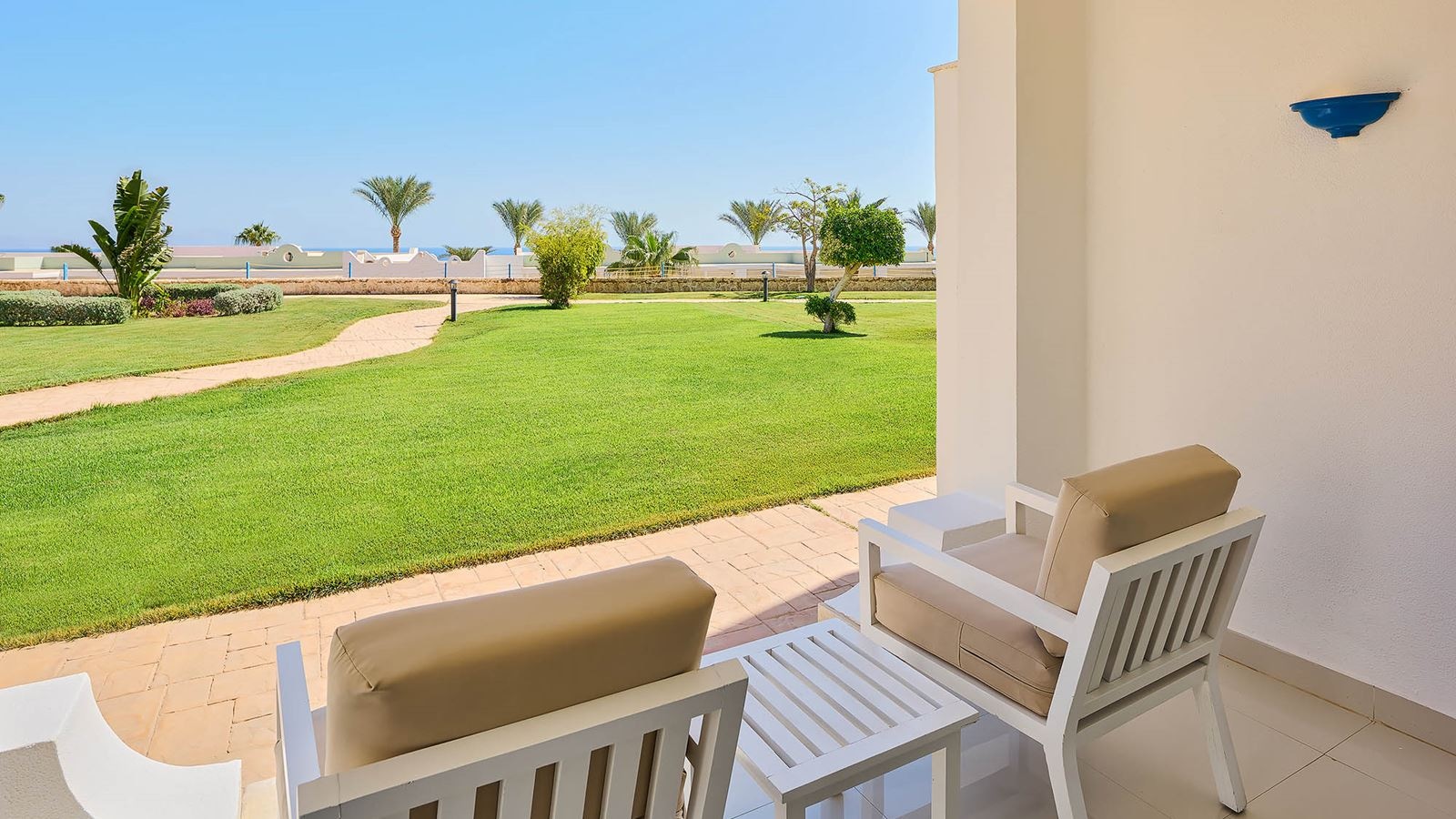 rooms-standard-renovated-garden-view