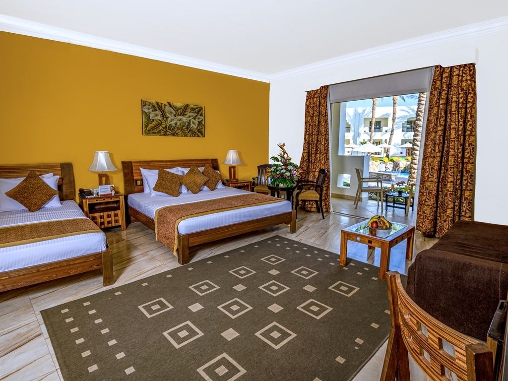 rooms-family-room