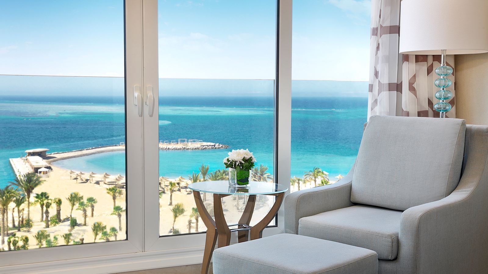 rooms-deluxe-room-with-sea-view