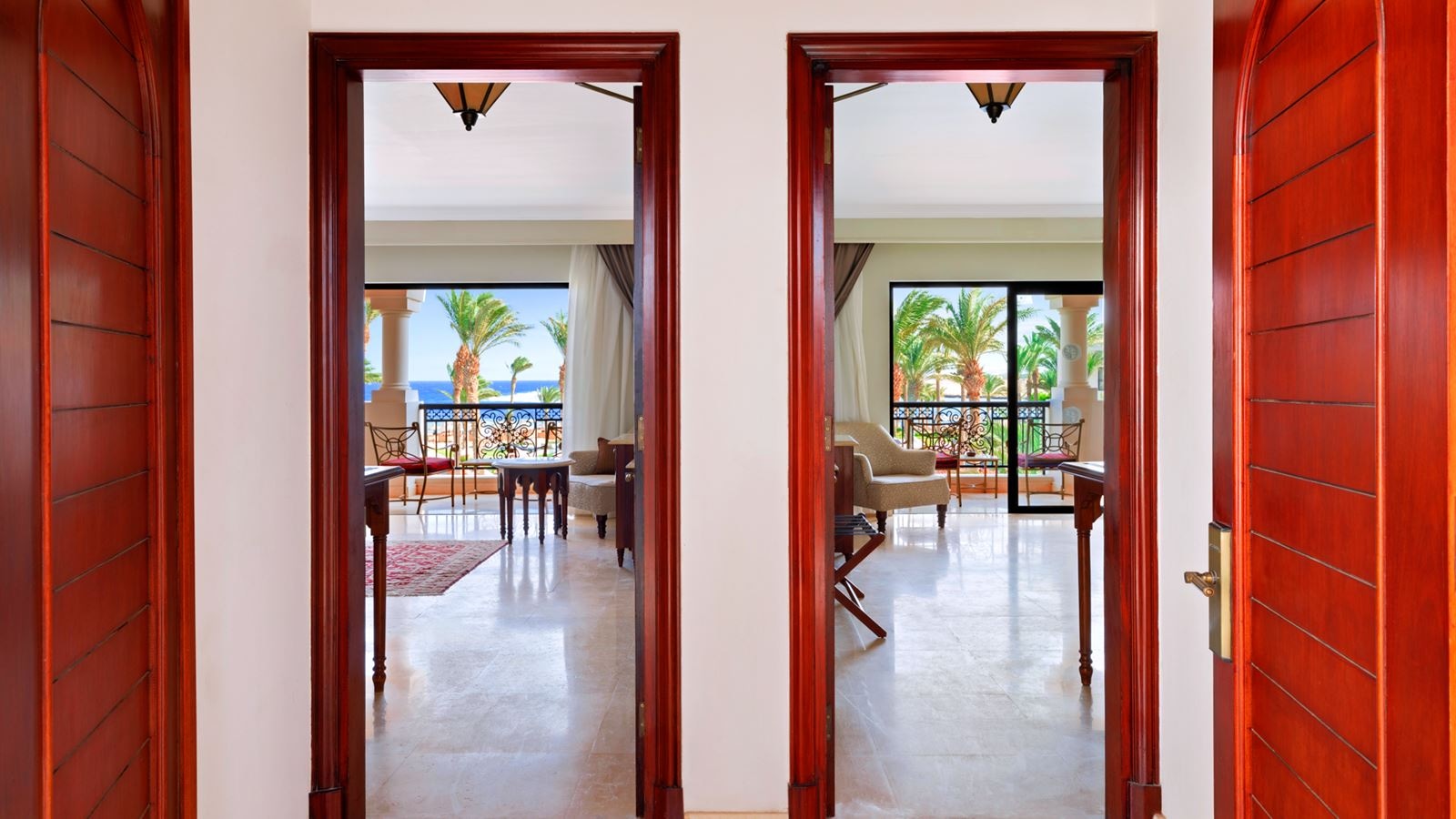 rooms-family-interleading-room-garden-view