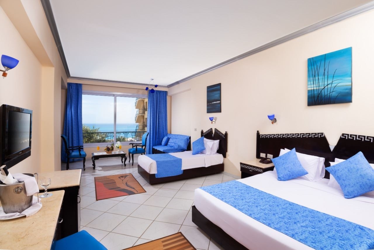 rooms-family-room