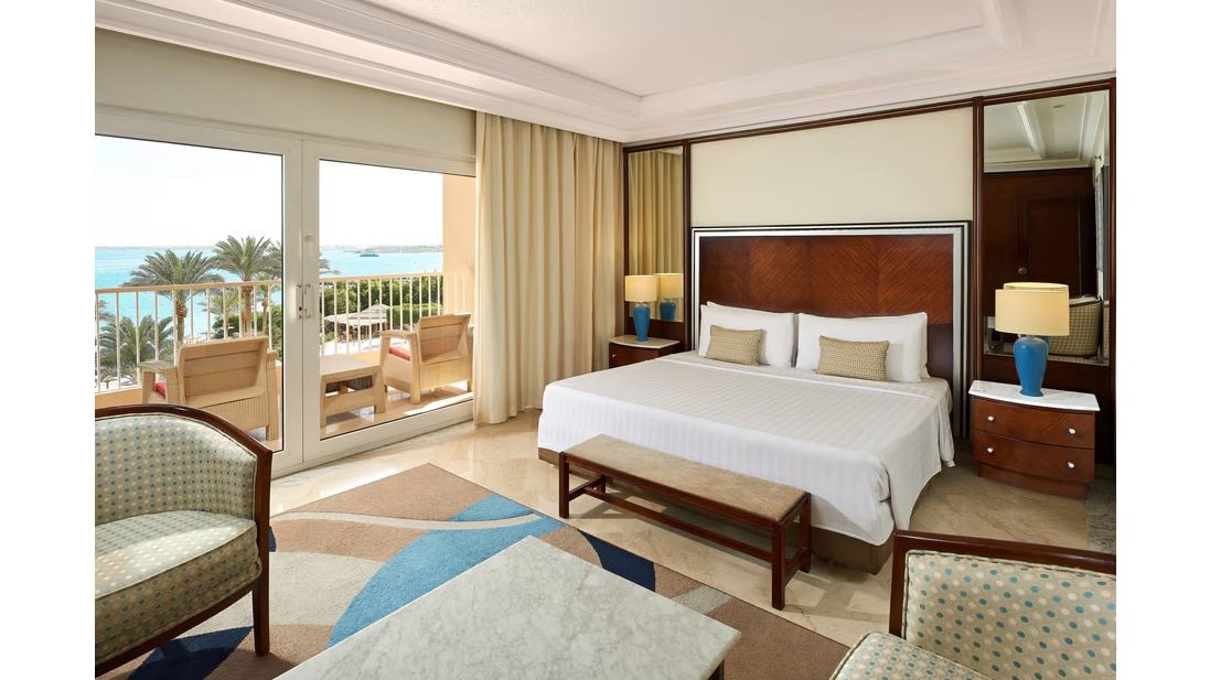 rooms-neptune-suite