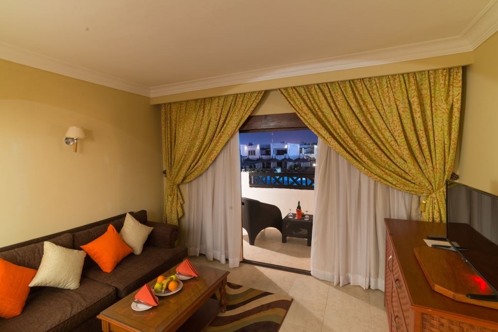 rooms-superior-room
