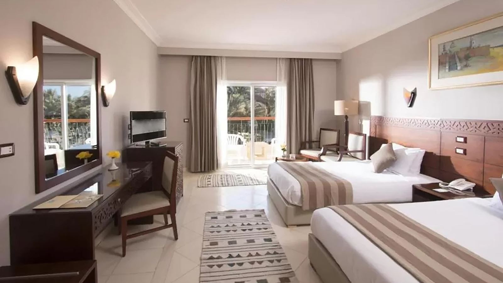 rooms-regal-pool-view-room