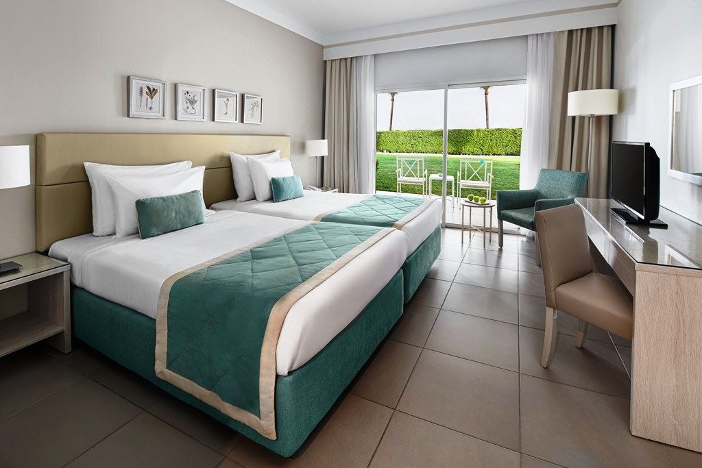 rooms-deluxe-rooms