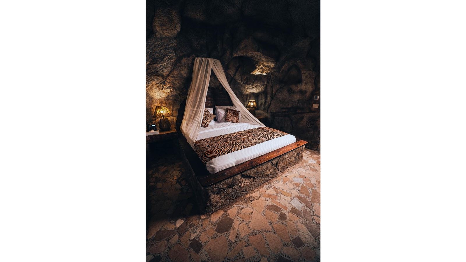 rooms-promo-cave