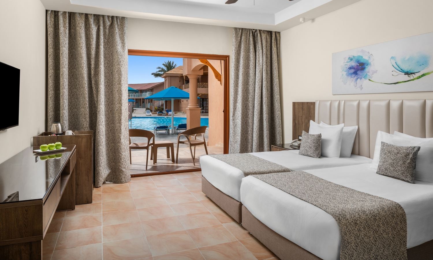 rooms-standard-room-garden-or-pool-view