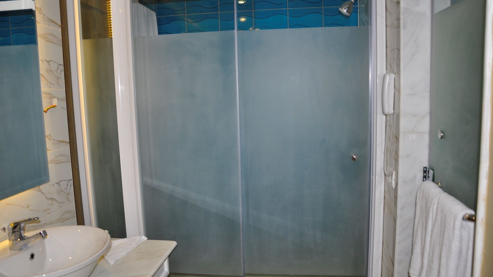 rooms-standard-room