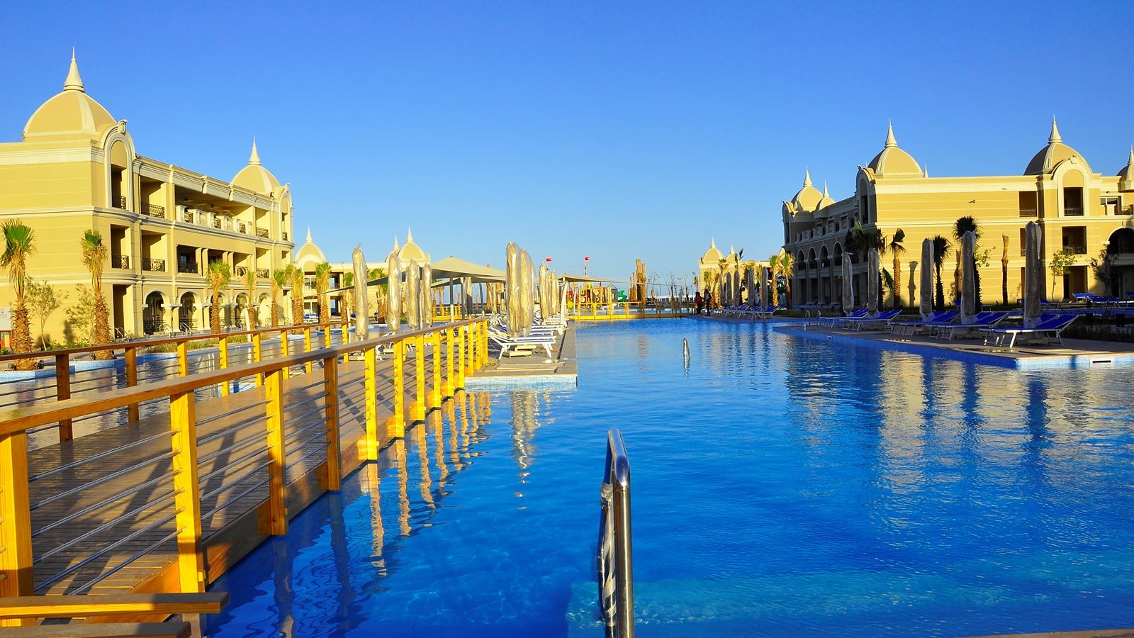 pools-outdoor-pool