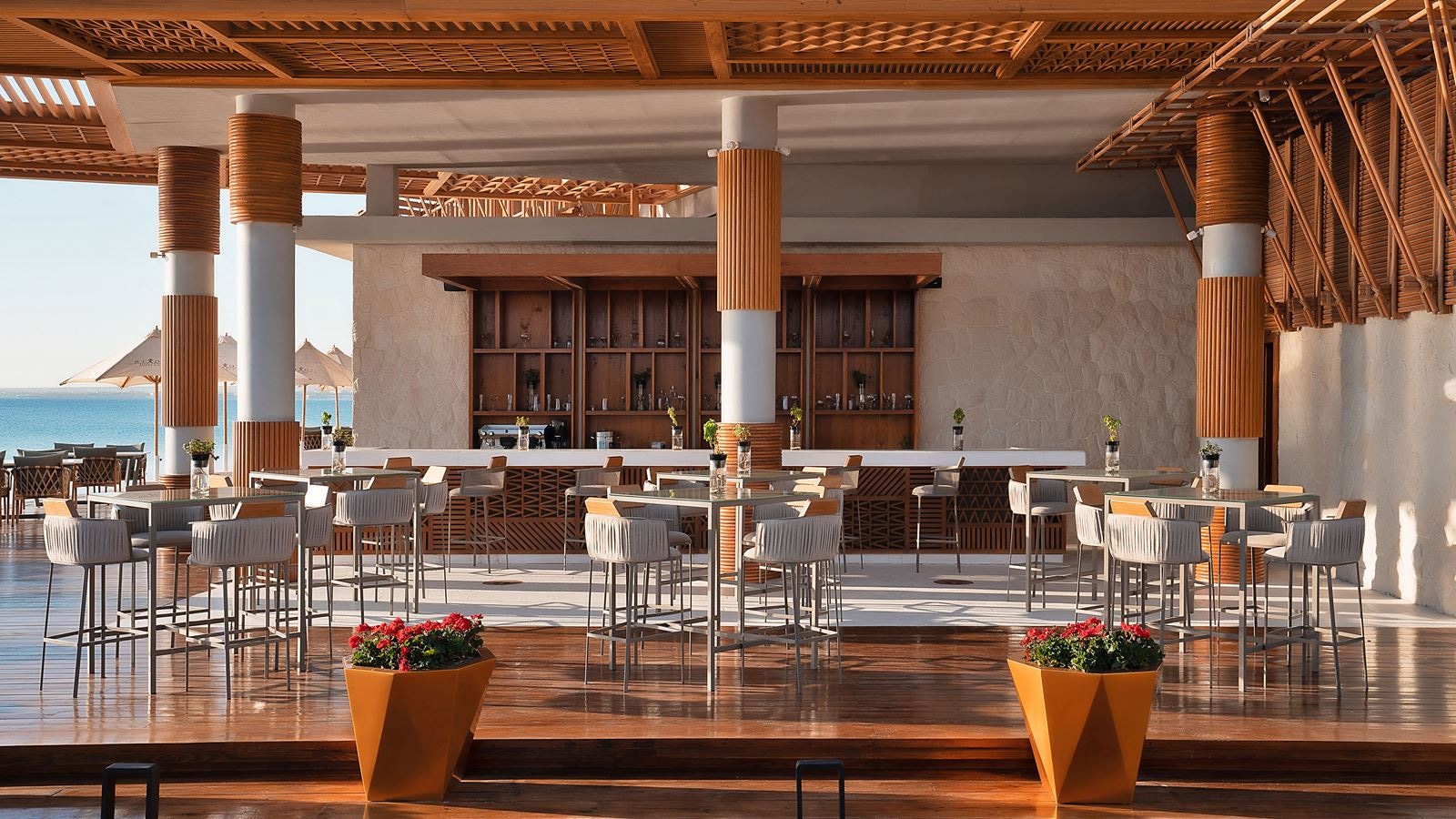 bars-beach-lounge