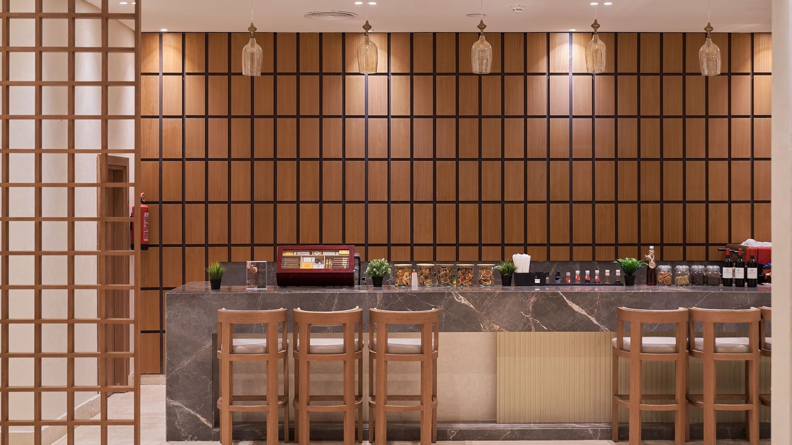bars-tue-lobby-bar