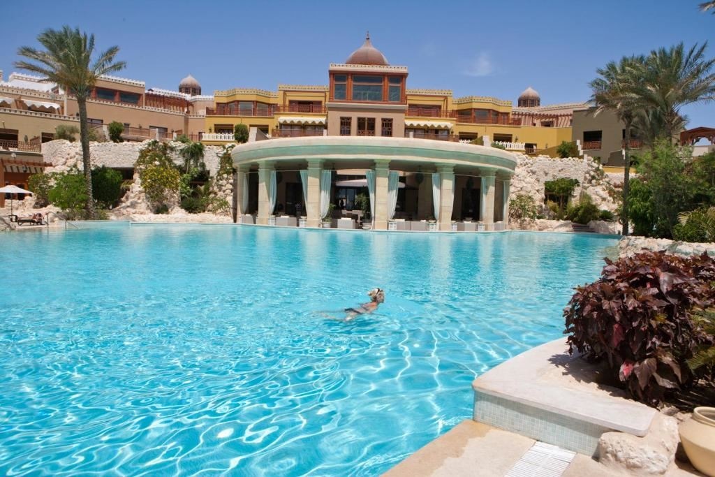 pools-outdoor-pool
