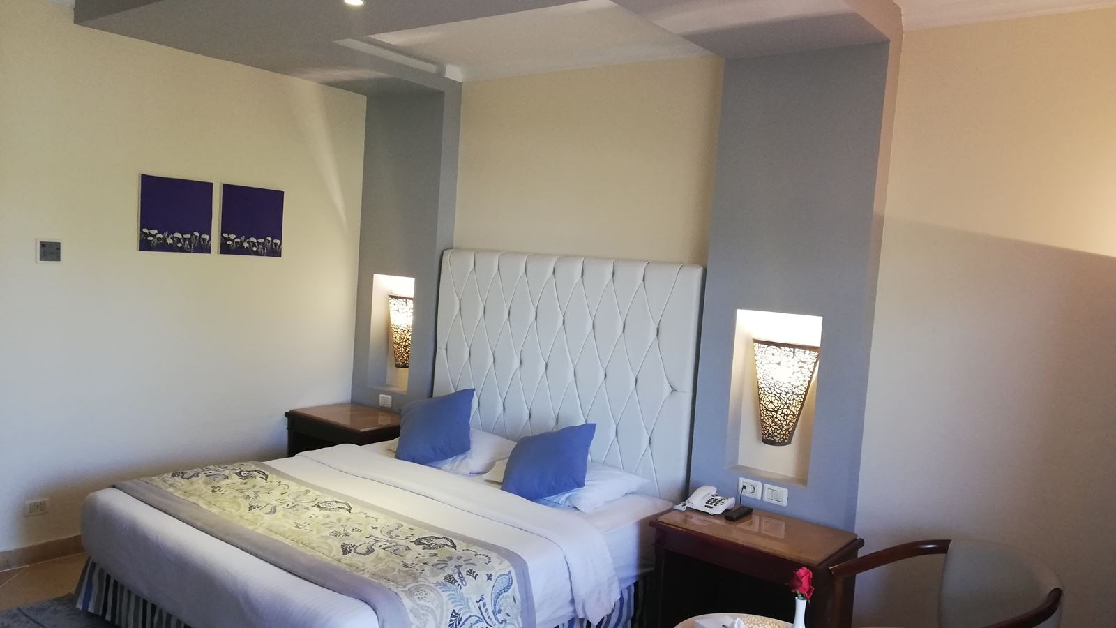 rooms-superior-room-main-building-garden-view