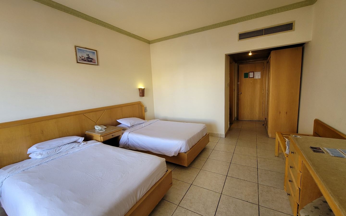 rooms-standard-room