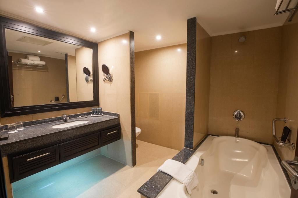 rooms-executive-suite