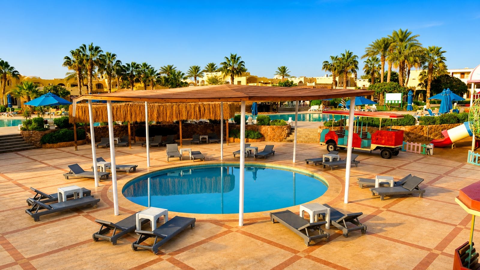 pools-outdoor-childrens-pool