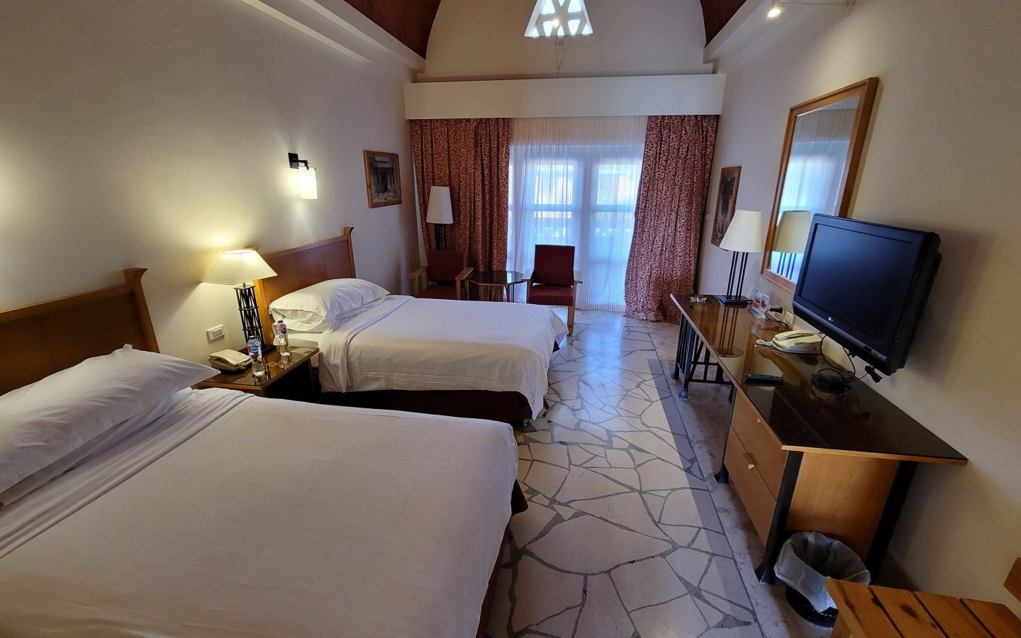 rooms-standard-room