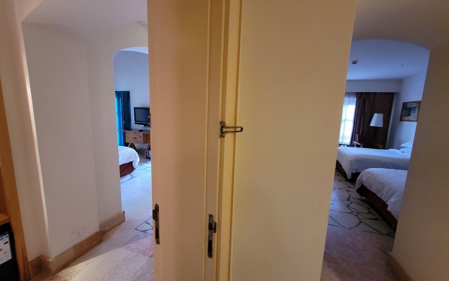 rooms-family--room