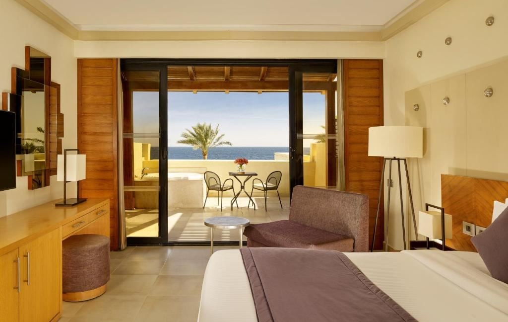 rooms-jacuzzi-room