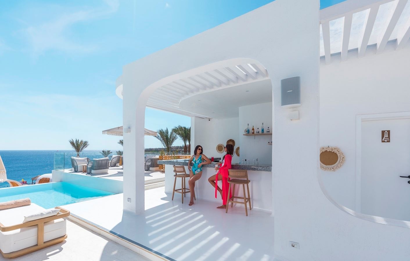 restaurants-utopia-beach-club-fusion-cuisine-for-livin-it-up-jacuzzi-suite-the-party-never-ends-pool-or-jacuzzi-suite-hall-of-fame-jacuzzi-or-pool-suite