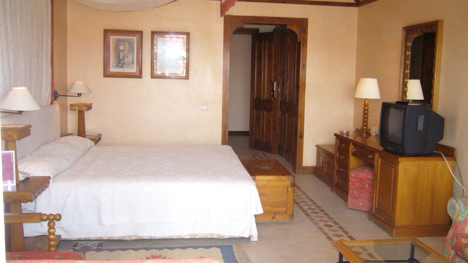 rooms-standard-room