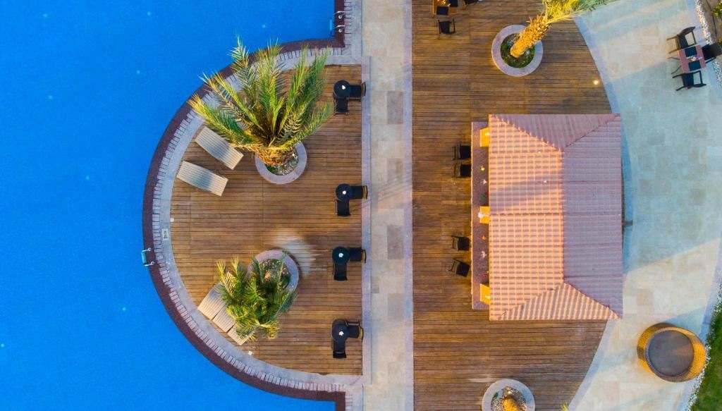 pools-outdoor-pool