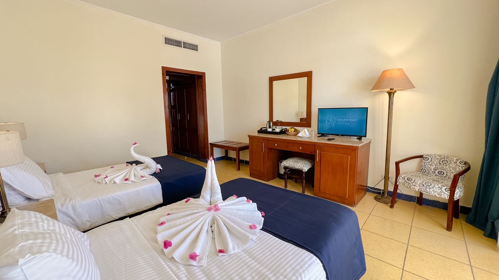 rooms-standard-room
