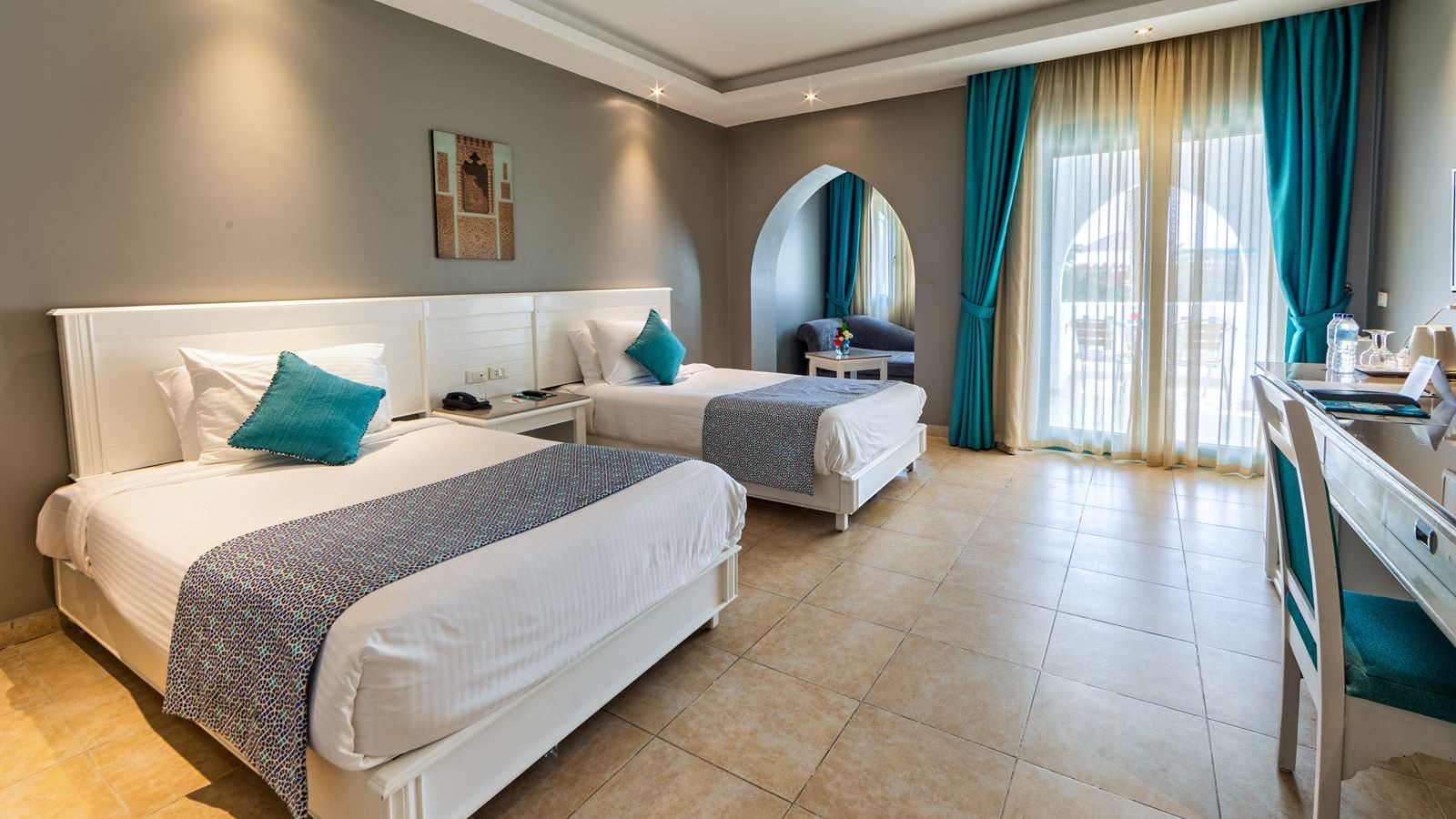 rooms-superior-room-partial-sea-view