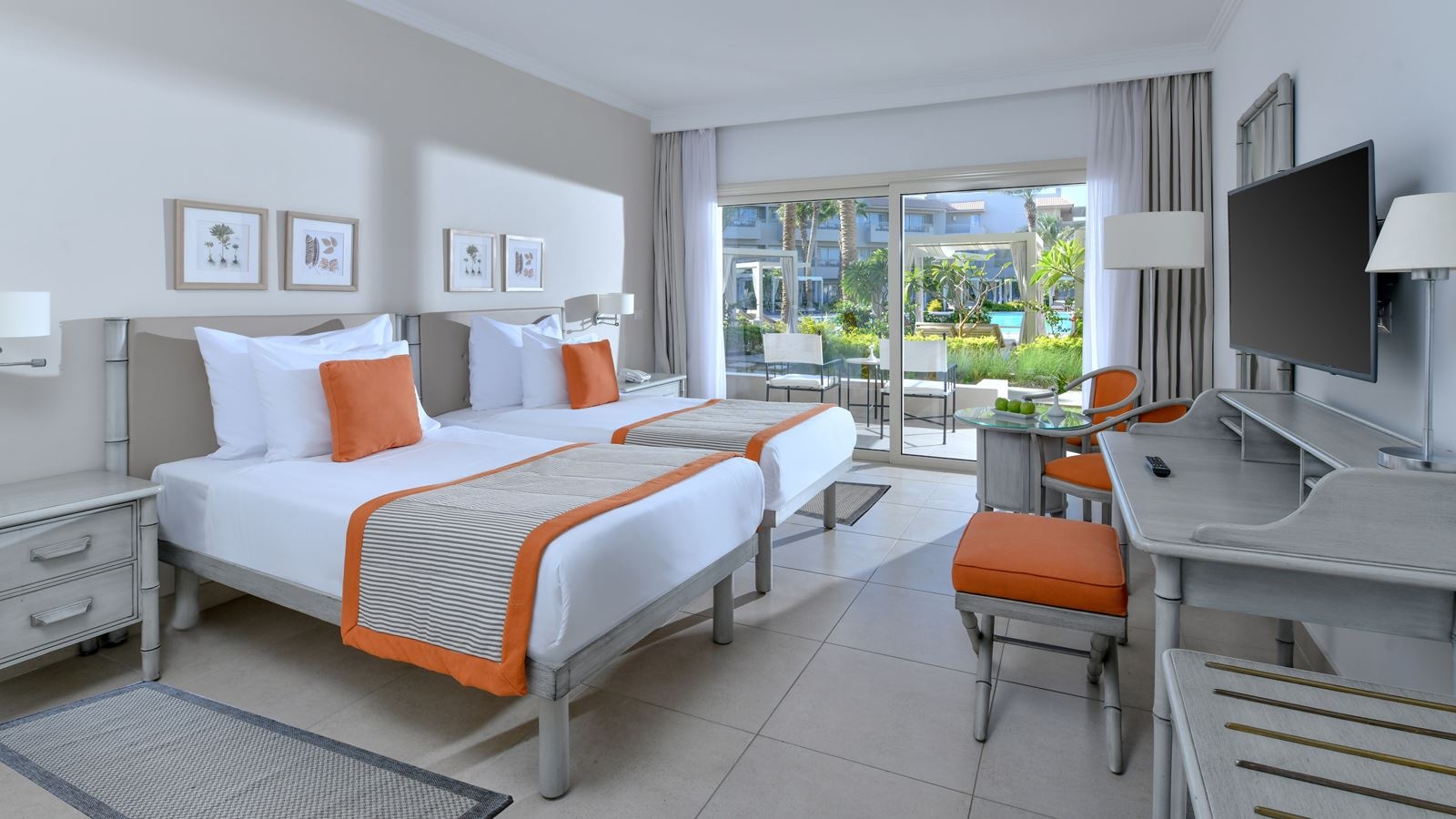 rooms-superior-pool-view