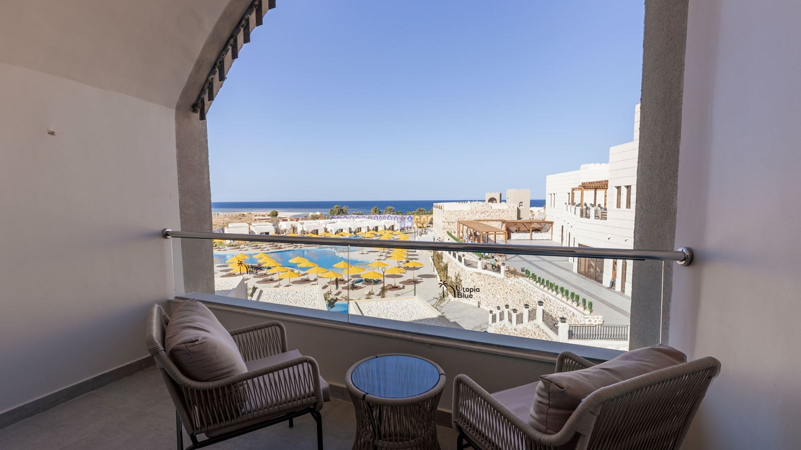 rooms-deluxe-sea-view