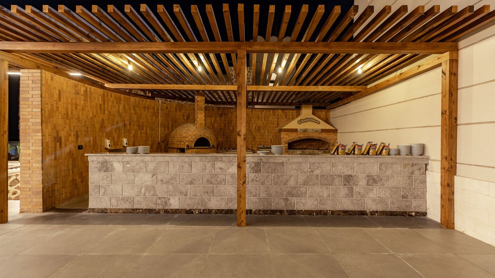 restaurants-alma-main-restaurant