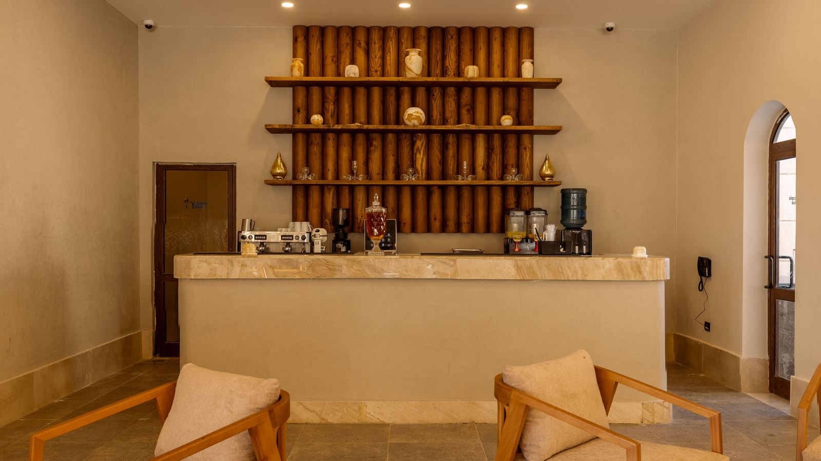 bars-roots-lobby-bar