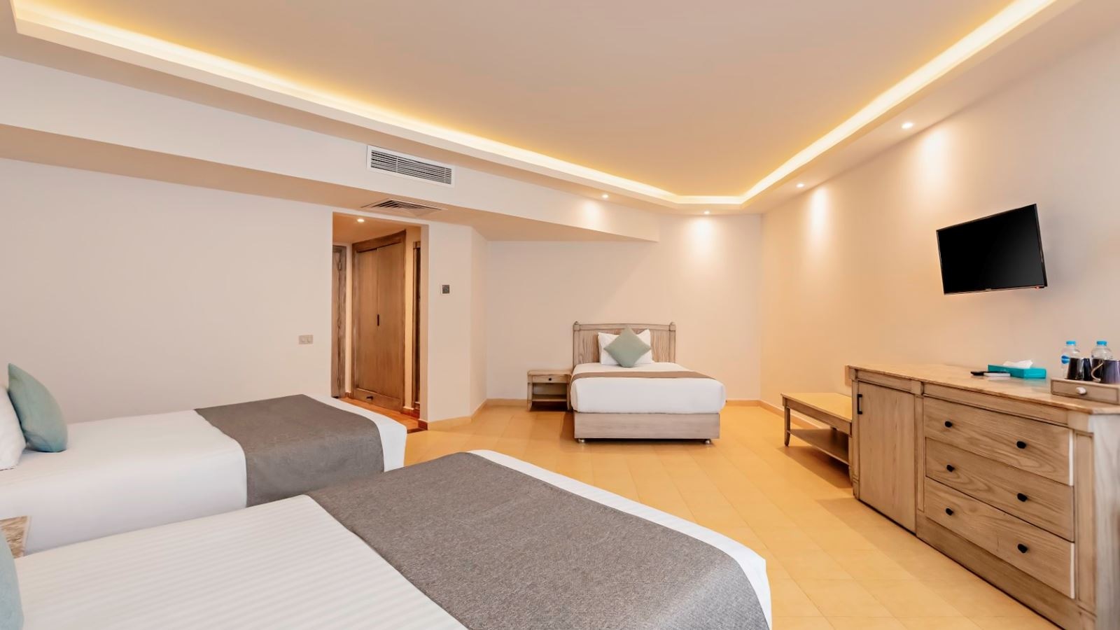 rooms-mega-room-gardenpoolsea-view