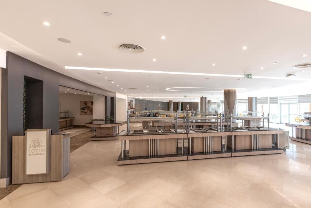 restaurants-main-restaurant