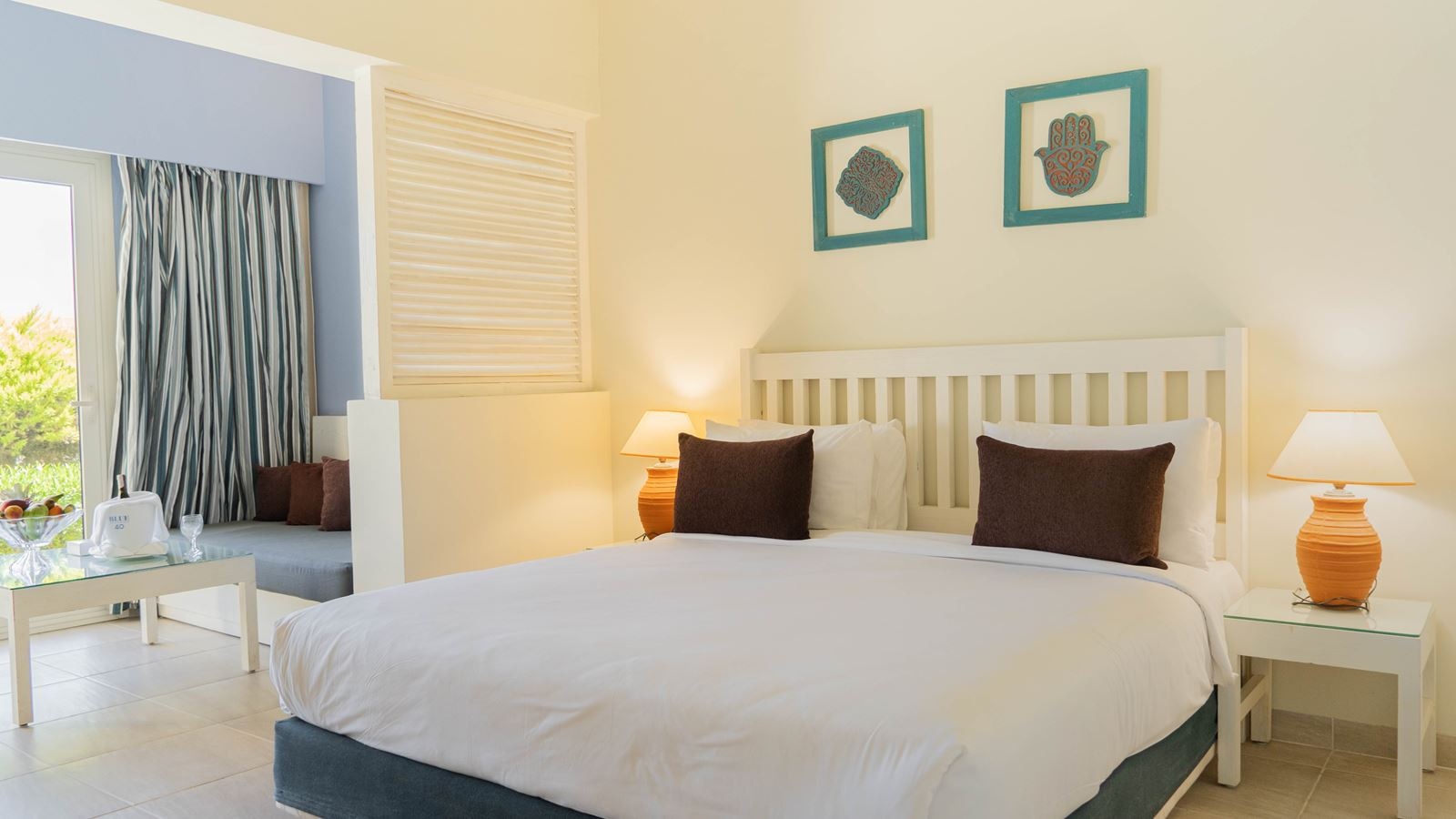 rooms-family-room