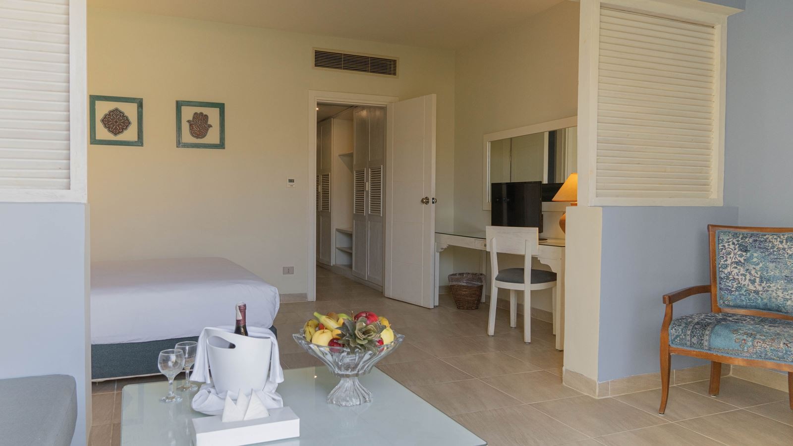 rooms-family-room