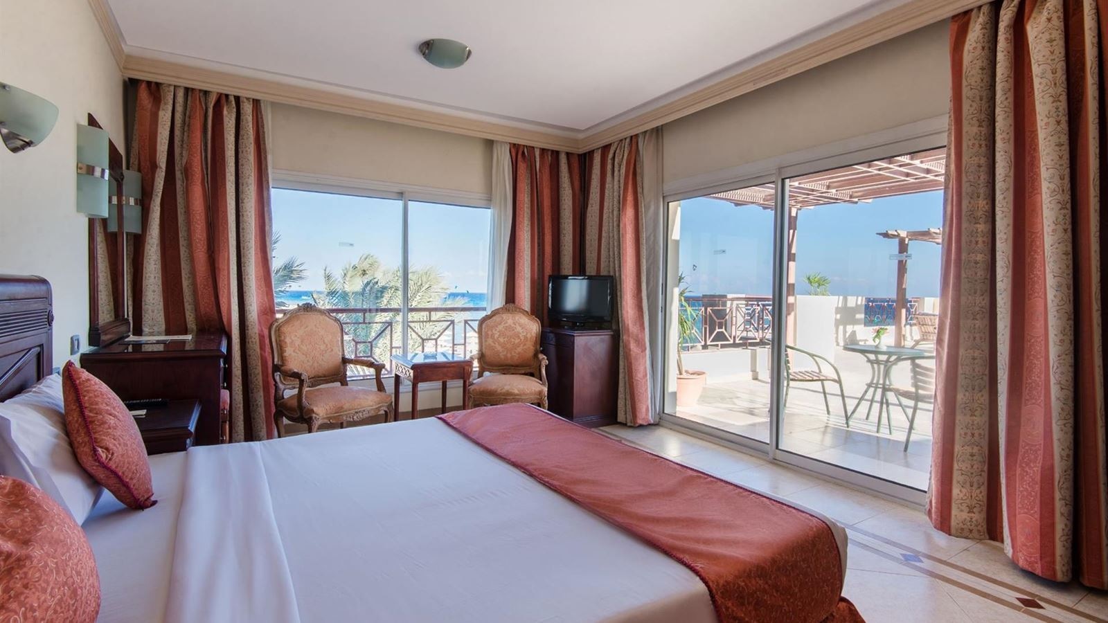 rooms-superior-room