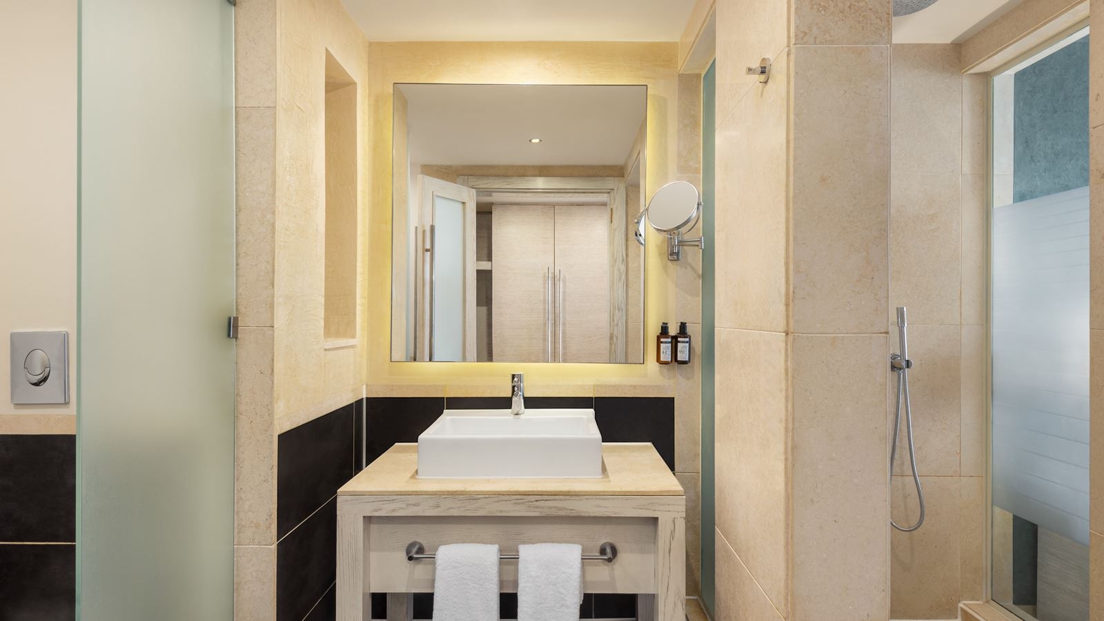 rooms-family-room