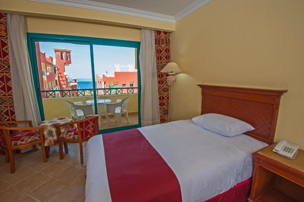 rooms-standard-room