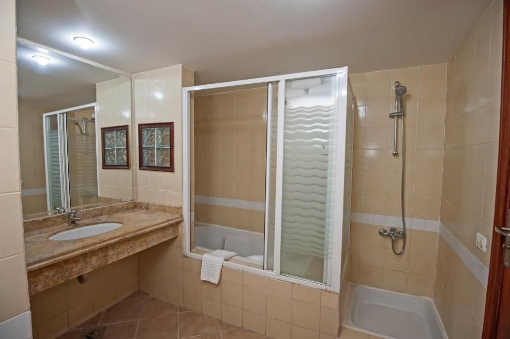 rooms-standard-room