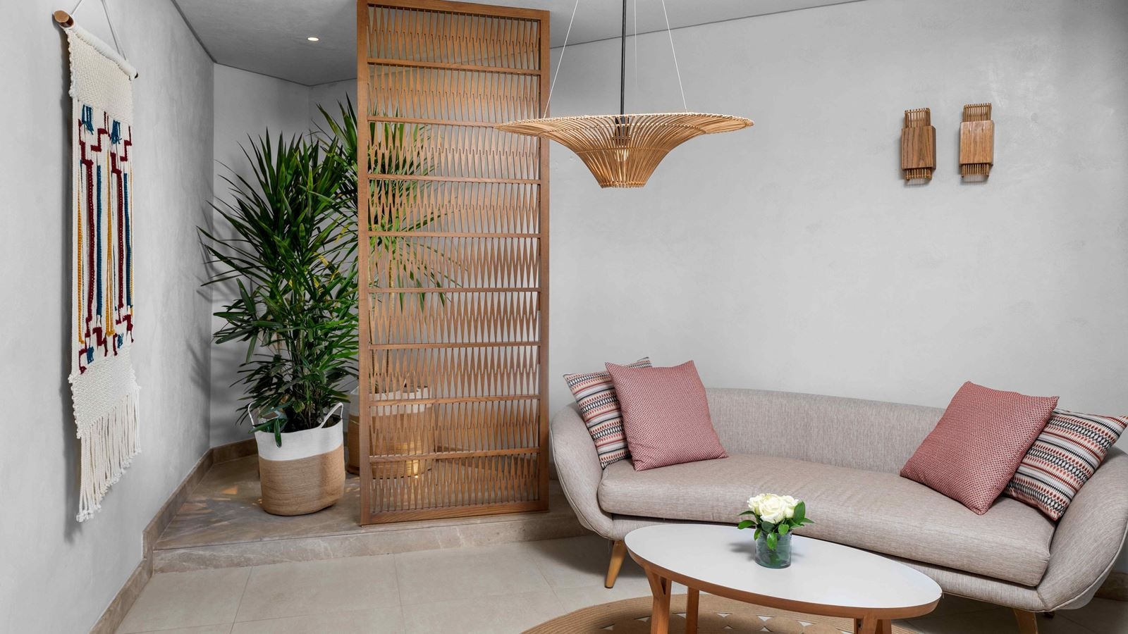 rooms-beachside-grand-premium-room-garden-or-pool-view