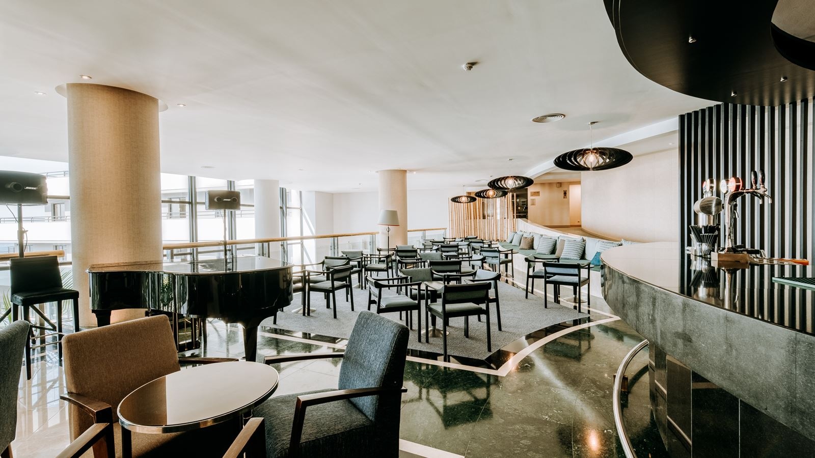 bars-piano-bar