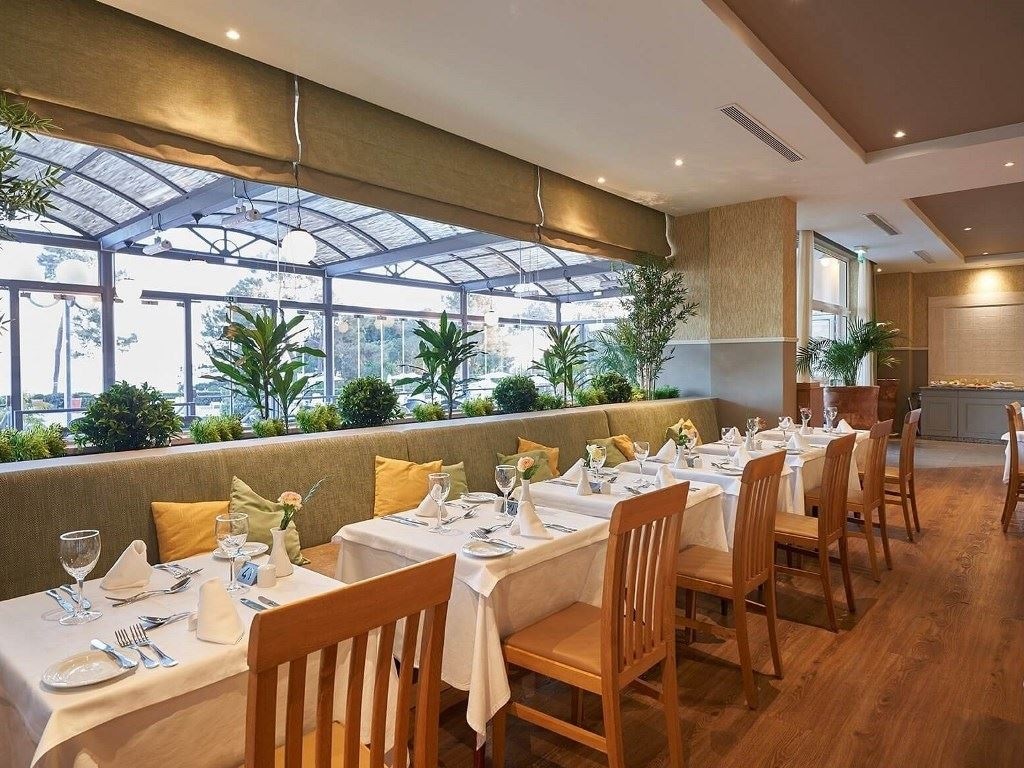 restaurants-restaurants