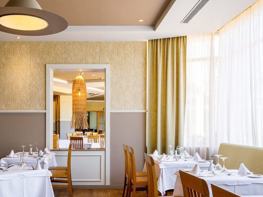 restaurants-restaurants