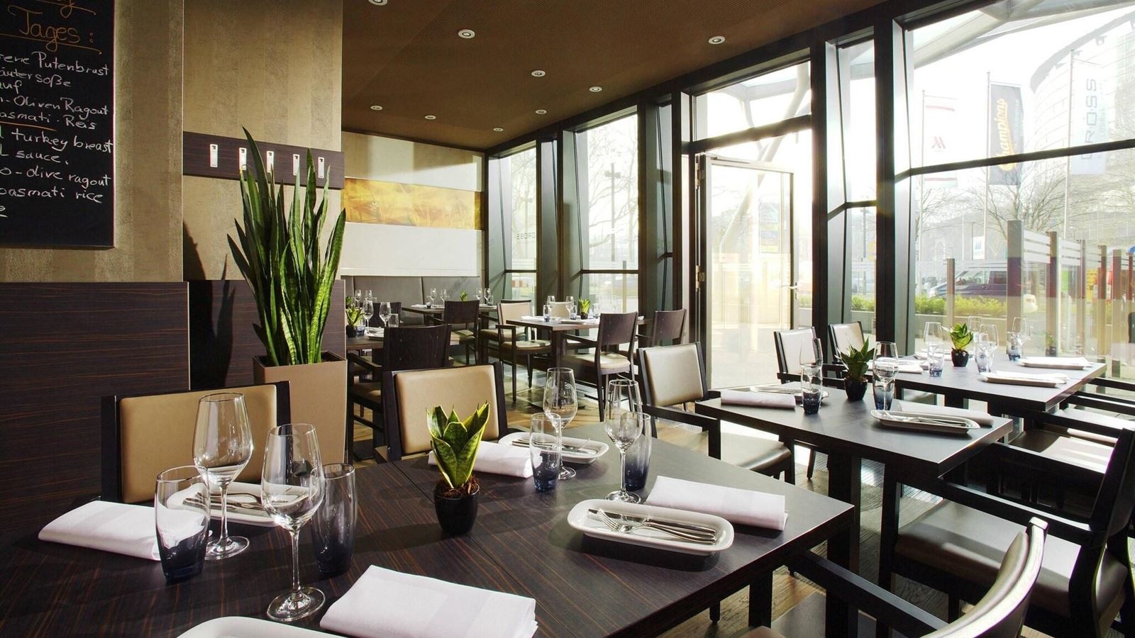 restaurants-restaurants