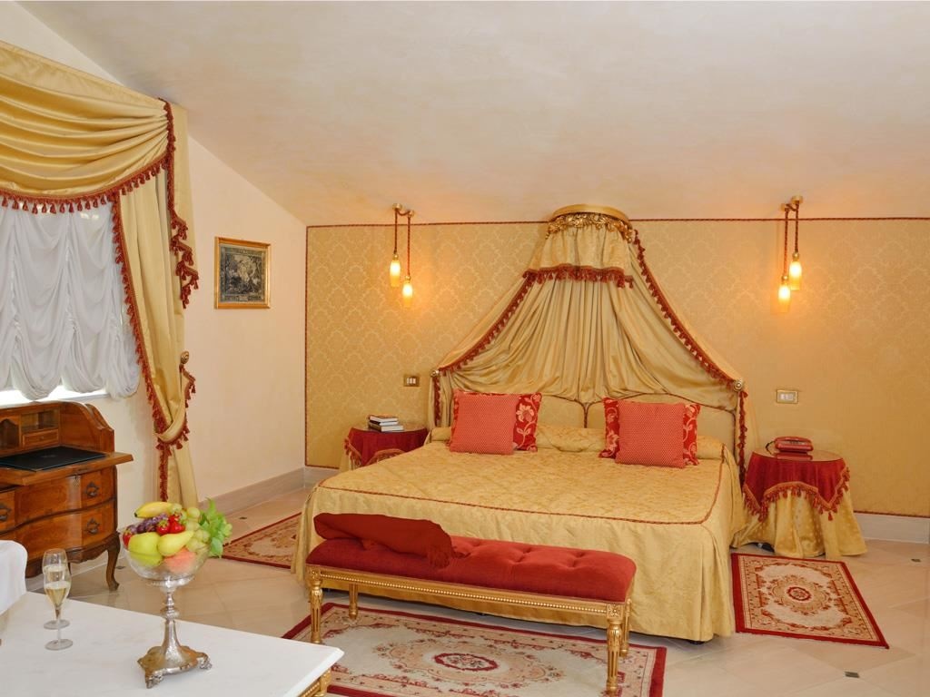 rooms-superior-room-with-balcony