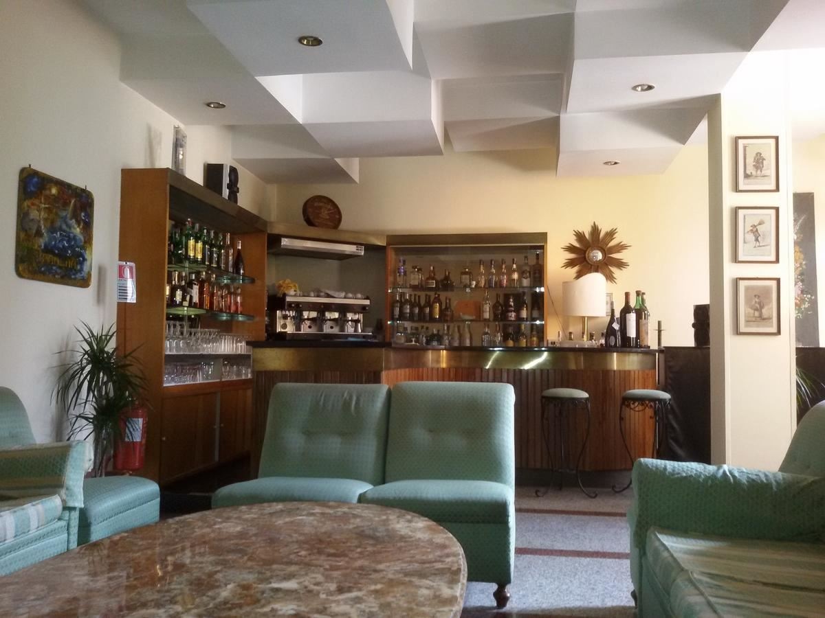 bars-bar